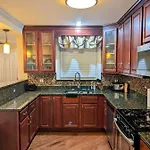 Chicago Home 6 Bd 4 Ba Home With 2 Car Garage Parking
