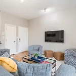 Vibrant And Modern 2-Bedroom Home Near Downtown