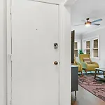 2Br Comfy & Artistic Apt Outfitted For Comfort - Francisco 1