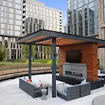 West Loop Studio W Wd Gym Roof Nr L Chi-772