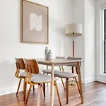 Gold Coast 1Br W Gym Roof Nr Mag Mile Chi-622