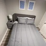 Modern 2 Bdrm Apartment In Chicago