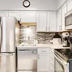 Chicago Condo Near Lincoln Park And Depaul!