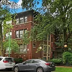 Charming 3Br Chicago Apt In Prime Location