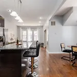 Flexhome Logan Square Duplex 3Br Apt S2