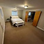 1 Bedroom Gem: Discover Andersonville\'S Garden Unit
