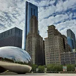 La Quinta Inn & Suites by Wyndham Chicago Downtown