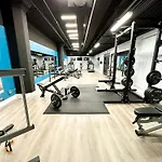 Mccormick Place Beautiful Studio With Optional Parking And Gym Access That Sleeps Up To 4