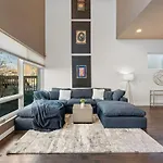 Amazing 4Br 4Ba Oasis W Rooftop & Stunning Design