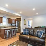 Entire Building-Walk To Lincoln Park Or The Beach