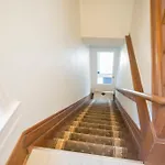 City Villa Sleeps 10-20 Free Tv & Parking