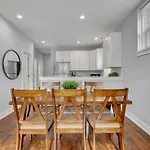 Spacious Bucktown Sanctuary