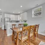 Spacious Bucktown Sanctuary