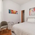 Comfortable Condo In The Heart Of Bronzeville Condo