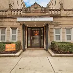 Chic & Contemporary Studio Apartment - Bstone 120