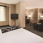 La Quinta Inn & Suites by Wyndham Chicago Downtown