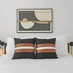Inviting 2-Bedroom Apt In Hyde Park - The Blackwood 0404