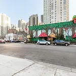 River North 1Br W Theater Room Nr Beach L Chi-1012