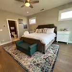 Modern Sfh Near Mccormick Place & Soldier Field