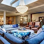 River N 1Br W Gym Pool Nr L Stop Beach Chi-363