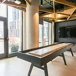 West Loop Studio W Wd Gym Lounge Nr L Chi-773