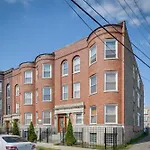 Chicago Condo Laptop Workspace, 6 Mi To Downtown!