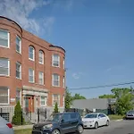 Chicago Condo Laptop Workspace, 6 Mi To Downtown!