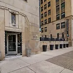 Inviting 2-Bedroom Apt In Hyde Park - The Blackwood 0404