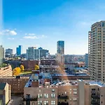 3Br Luxury Glass Apartment With Views Pool & Gym