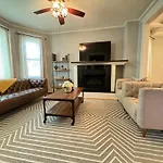 Cozy Nest In Chicago\'S Vibrant Lincoln Square