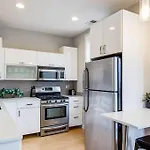 Cozy Beautiful Downtown Unit Chi In Prime River North Location Near Mag Mile - 2