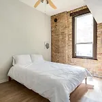 Beautifully Remodeled Third Floor Flat In River North - 3N