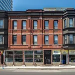 Beautifully Remodeled Third Floor Flat In River North - 3N