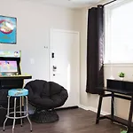 Cute Apartment 2 Bedrooms - 12 Min From Downtown Chicagi