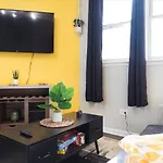 Cute Apartment 2 Bedrooms - 12 Min From Downtown Chicagi