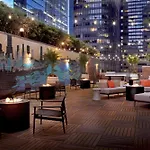 Doubletree By Hilton Chicago Magnificent Mile