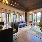 Mccormick Place Spacious Family Heaven 3B-2B With Optional Parking That Sleeps Up To 10
