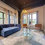 Mccormick Place Spacious Family Heaven 3B-2B With Optional Parking That Sleeps Up To 10
