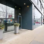 West Loop 2Br W Theater Gym Nr Restaurant Row Chi-950