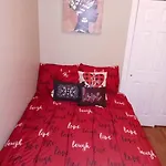 Tones Comfort Stay Near U Of Chgo And 20Min Dtwn Chgo