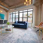 Spacious And Luxurious 3Br-2Ba Near Mccormick Place With Optional Parking - Sleeps 10