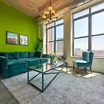 Mccormick 2Br-2Ba Family Unit For Up To 8 Guests With Optional Parking & Gym Access