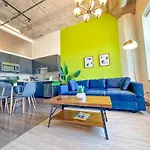 Mccormick 2Br-2Ba Family Unit For Up To 8 Guests With Skyline View, Optional Parking And Gym Access