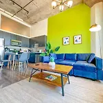 Mccormick 2Br-2Ba Family Unit For Up To 8 Guests With Skyline View, Optional Parking And Gym Access