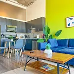 Mccormick 2Br-2Ba Family Unit For Up To 8 Guests With Skyline View, Optional Parking And Gym Access