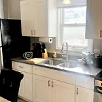 Cozy Apartment 10 Mins To Midway Airport & Downtown