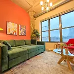 Mccormick 2Br-2Ba For Up To 8 Guests With Skyline View, Optional Parking & Gym Access