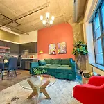 Mccormick 2Br-2Ba For Up To 8 Guests With Skyline View, Optional Parking & Gym Access