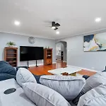 Chic & Spacious 3-Bedroom Condo-Just 10 Minutes From Downtown Chicago