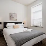 Ukrainian Village 3Br Apartment
